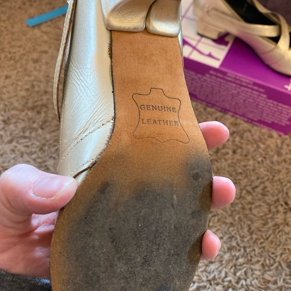 Tic tac toes/gently used/size 7/narrow/champagne colored - Picture 4 of 10